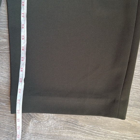 COS green  belted paper-bag cropped trousers 4 - Picture 11 of 13